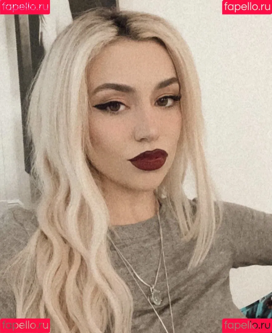 Ava Max Onlyfans Photo Gallery 
