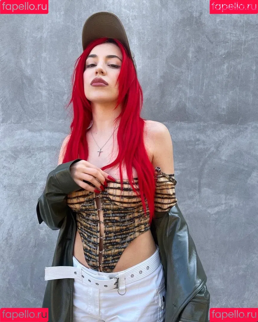 Ava Max Onlyfans Photo Gallery 