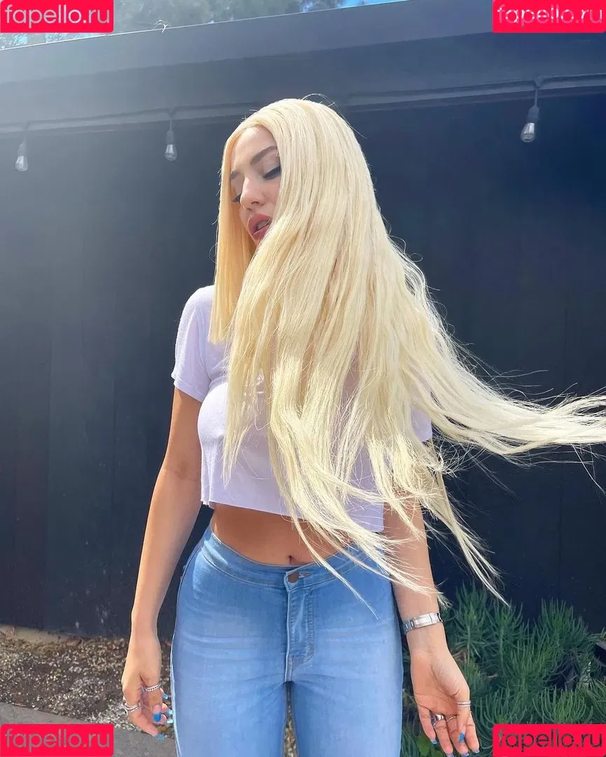 Ava Max Onlyfans Photo Gallery 