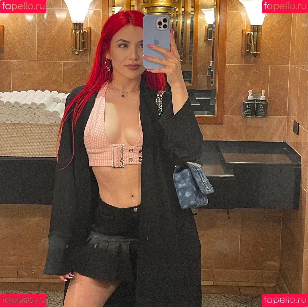 Ava Max Onlyfans Photo Gallery 