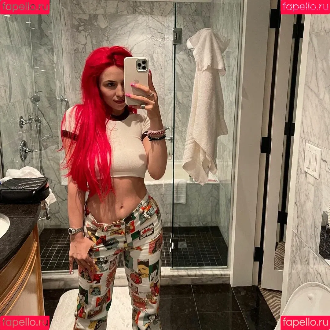 Ava Max Onlyfans Photo Gallery 