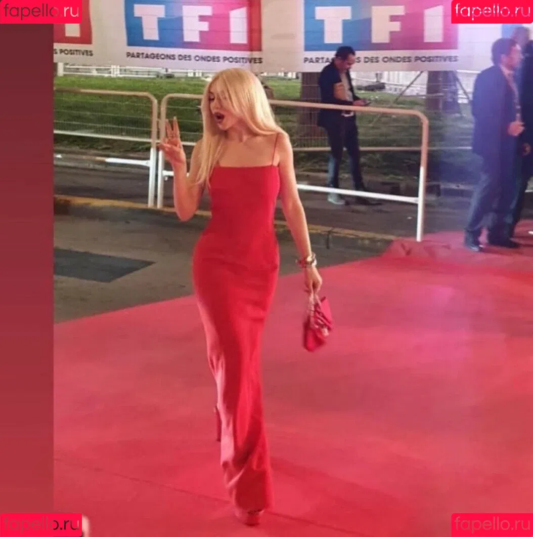 Ava Max Onlyfans Photo Gallery 