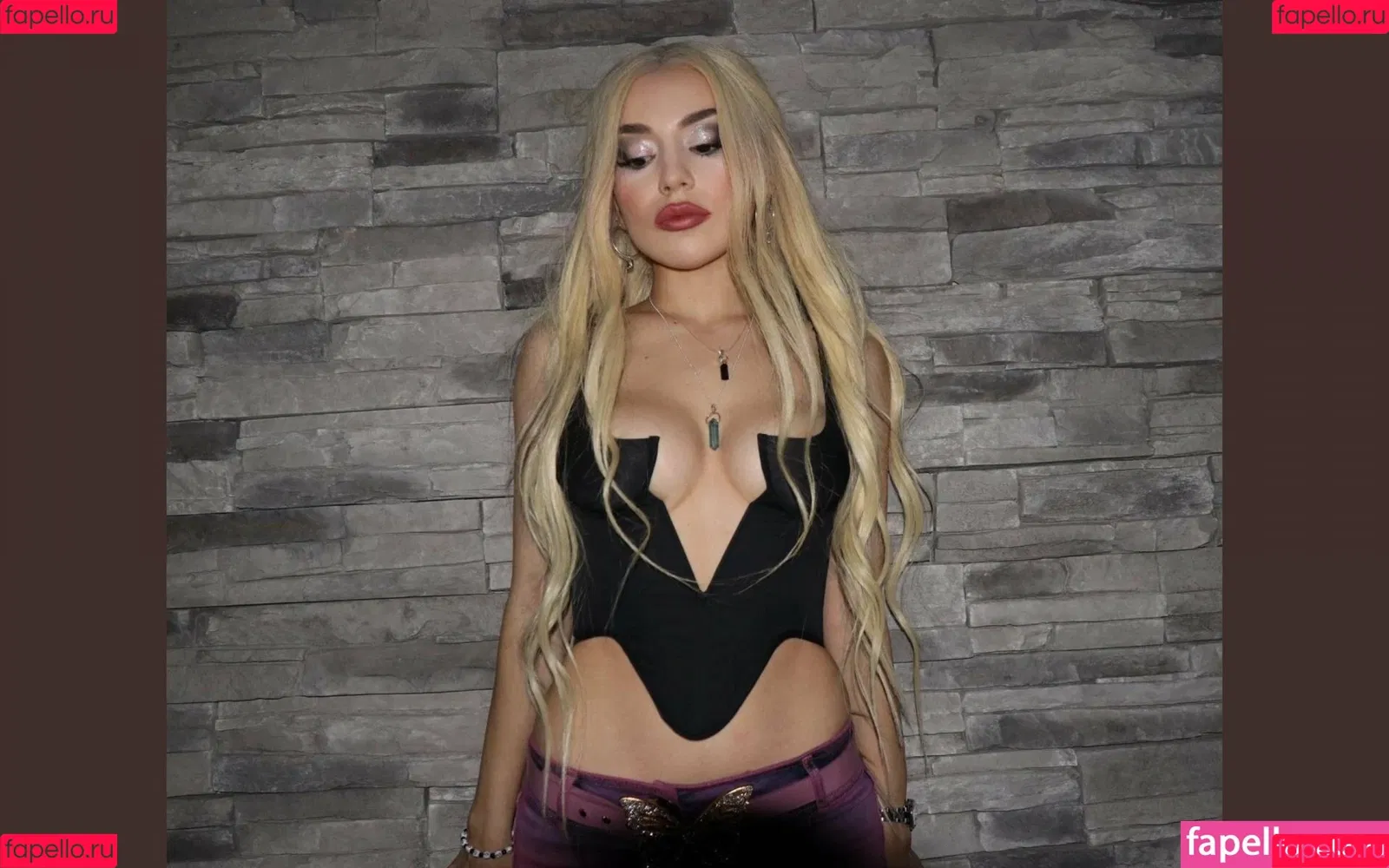 Ava Max Onlyfans Photo Gallery 