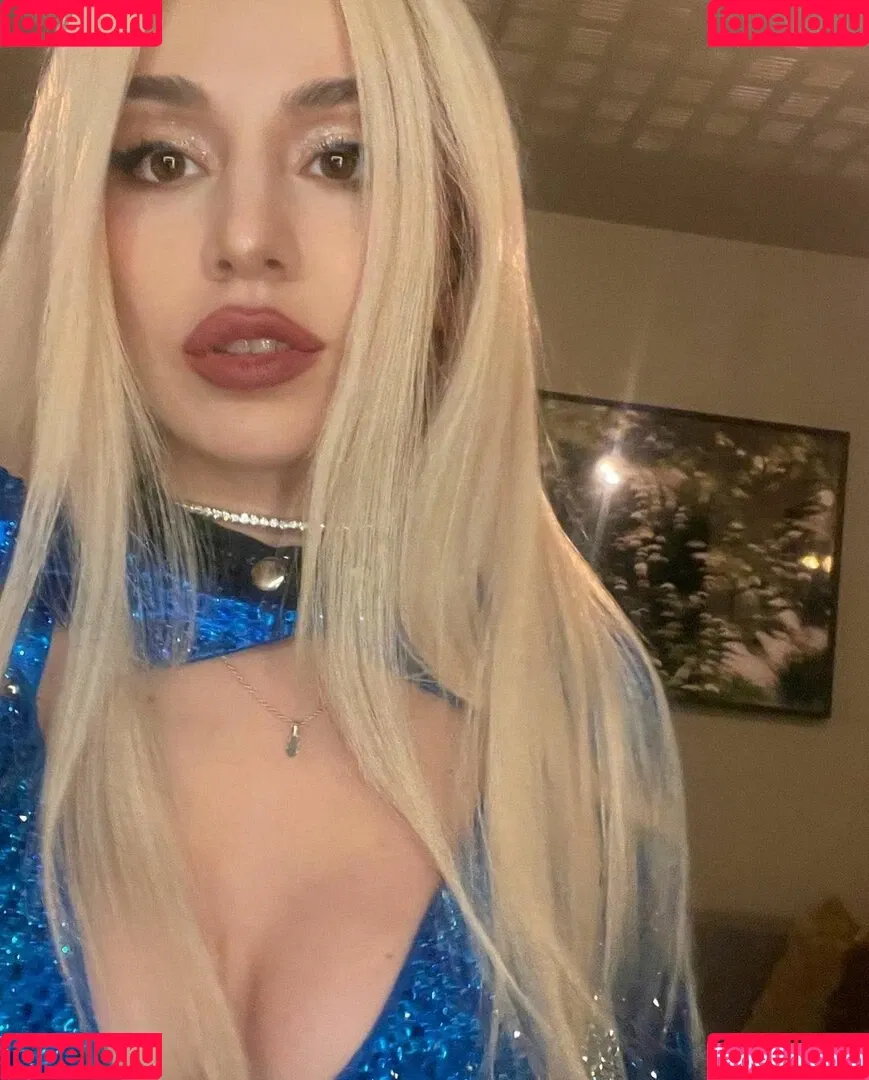 Ava Max Onlyfans Photo Gallery 