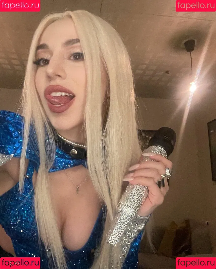 Ava Max Onlyfans Photo Gallery 