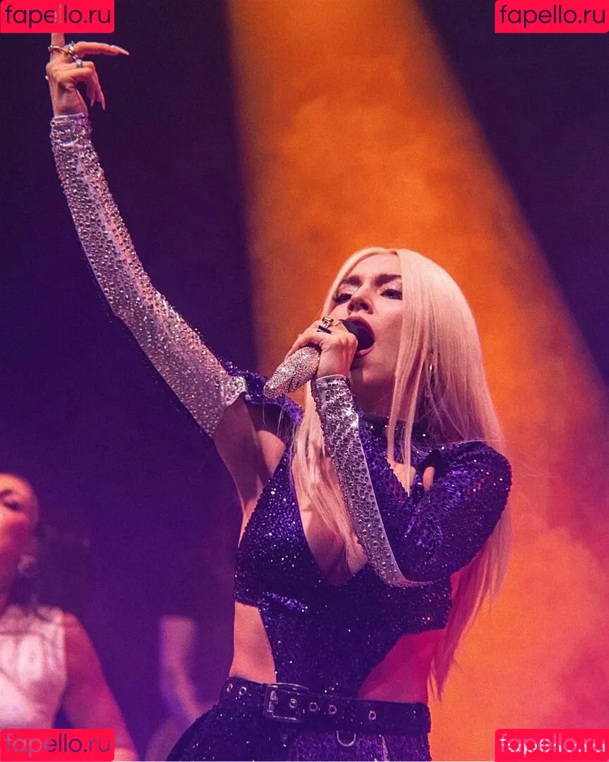 Ava Max Onlyfans Photo Gallery 