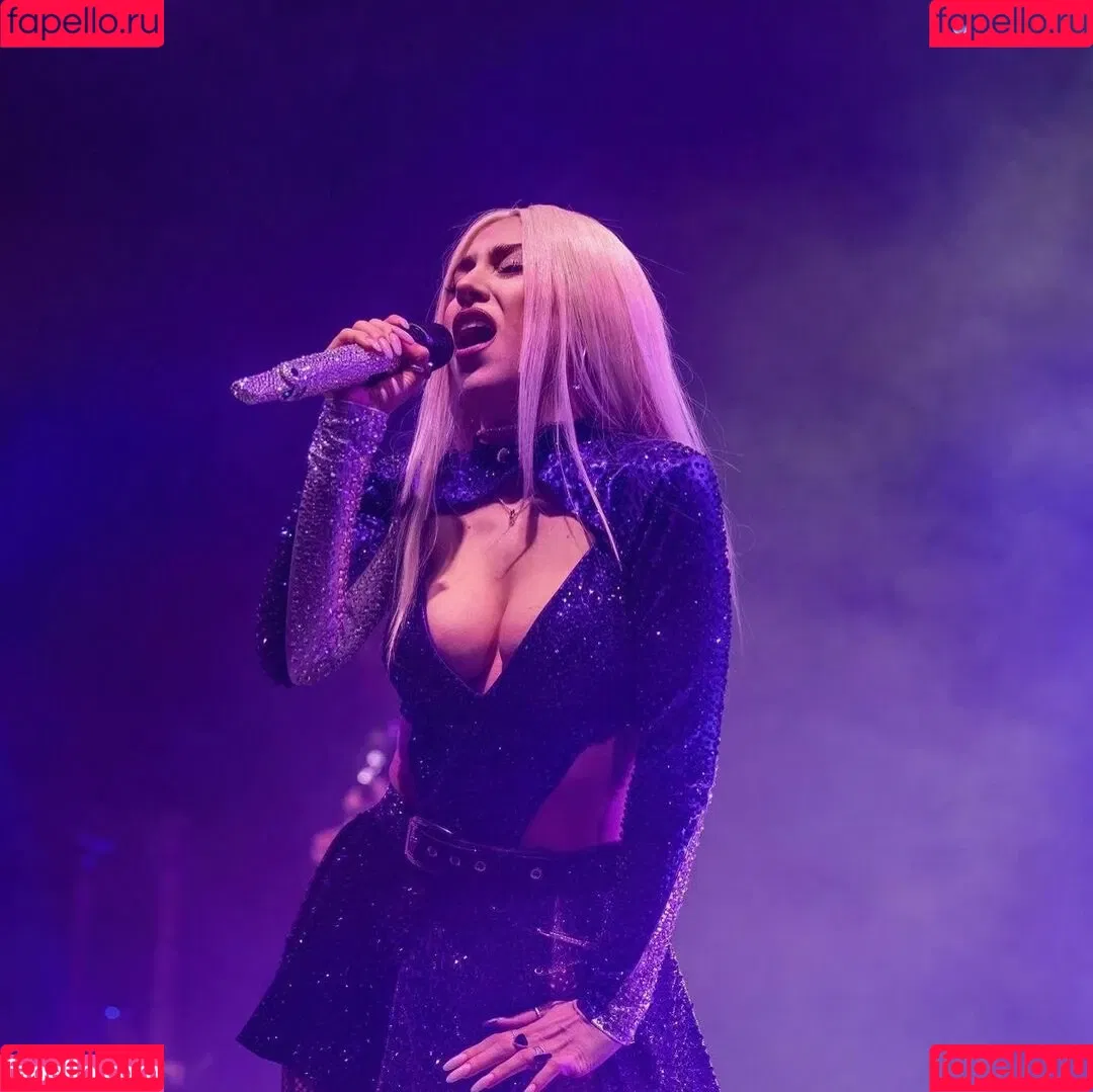 Ava Max Onlyfans Photo Gallery 