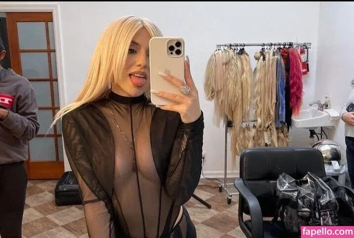 Ava Max Onlyfans Photo Gallery 