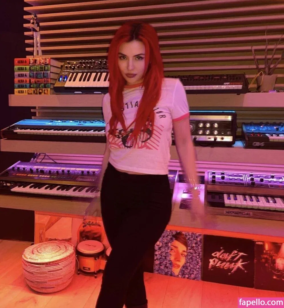 Ava Max Onlyfans Photo Gallery 