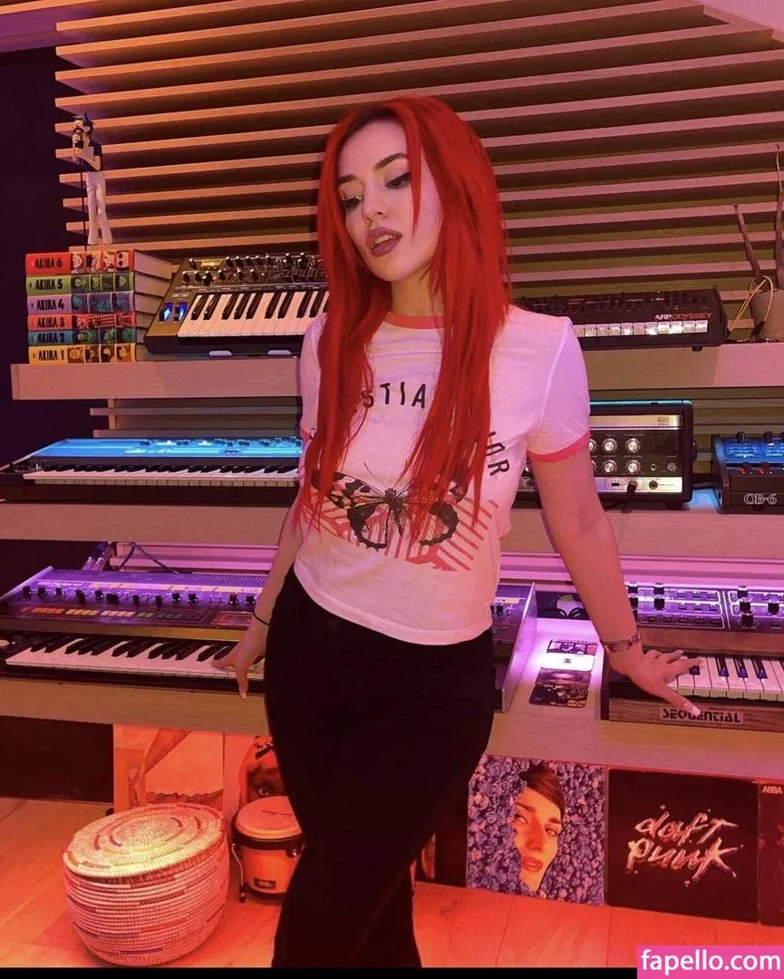 Ava Max Onlyfans Photo Gallery 