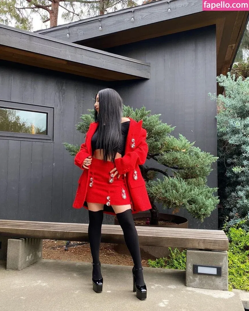 Ava Max Onlyfans Photo Gallery 