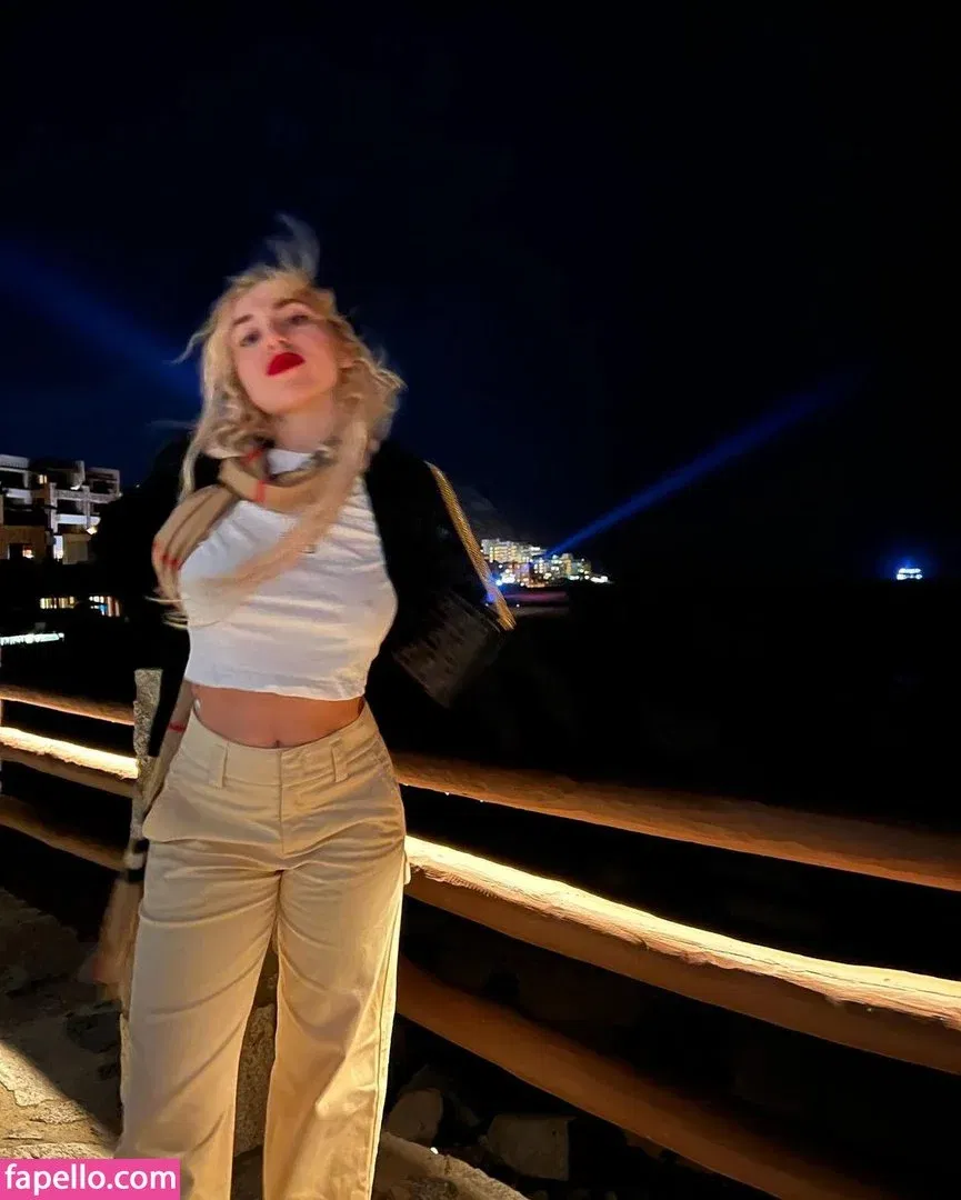 Ava Max Onlyfans Photo Gallery 