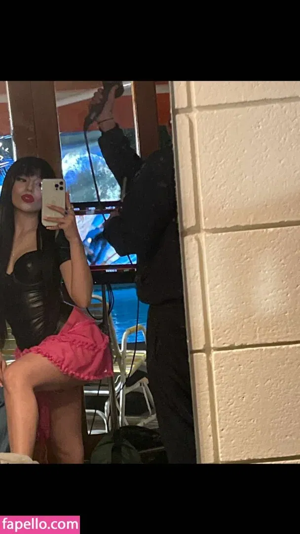 Ava Max Onlyfans Photo Gallery 