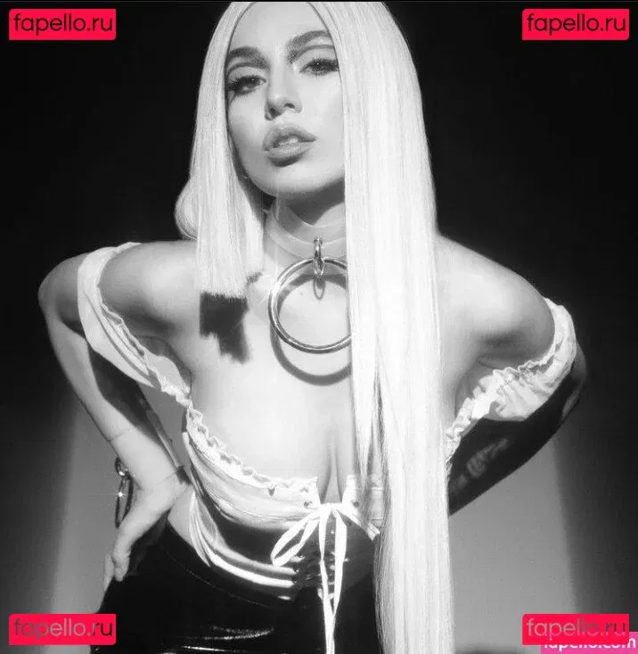 Ava Max Onlyfans Photo Gallery 