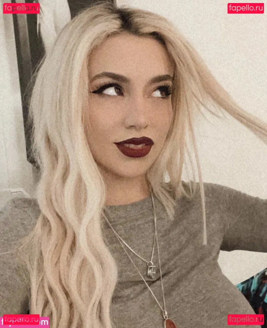 Ava Max Onlyfans Photo Gallery 