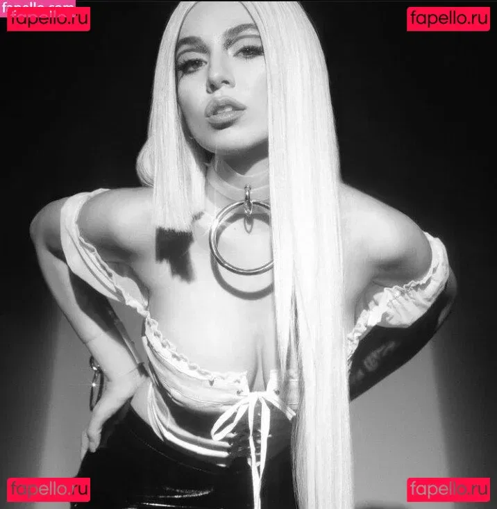 Ava Max Onlyfans Photo Gallery 