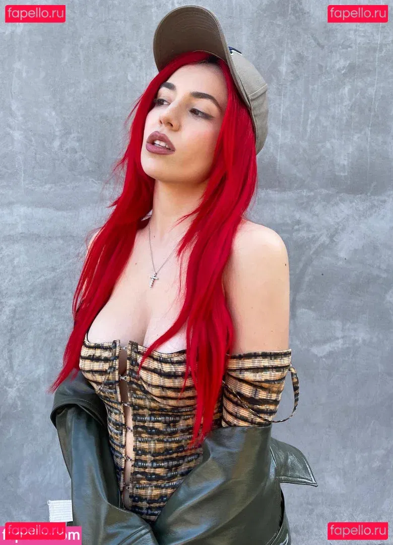 Ava Max Onlyfans Photo Gallery 