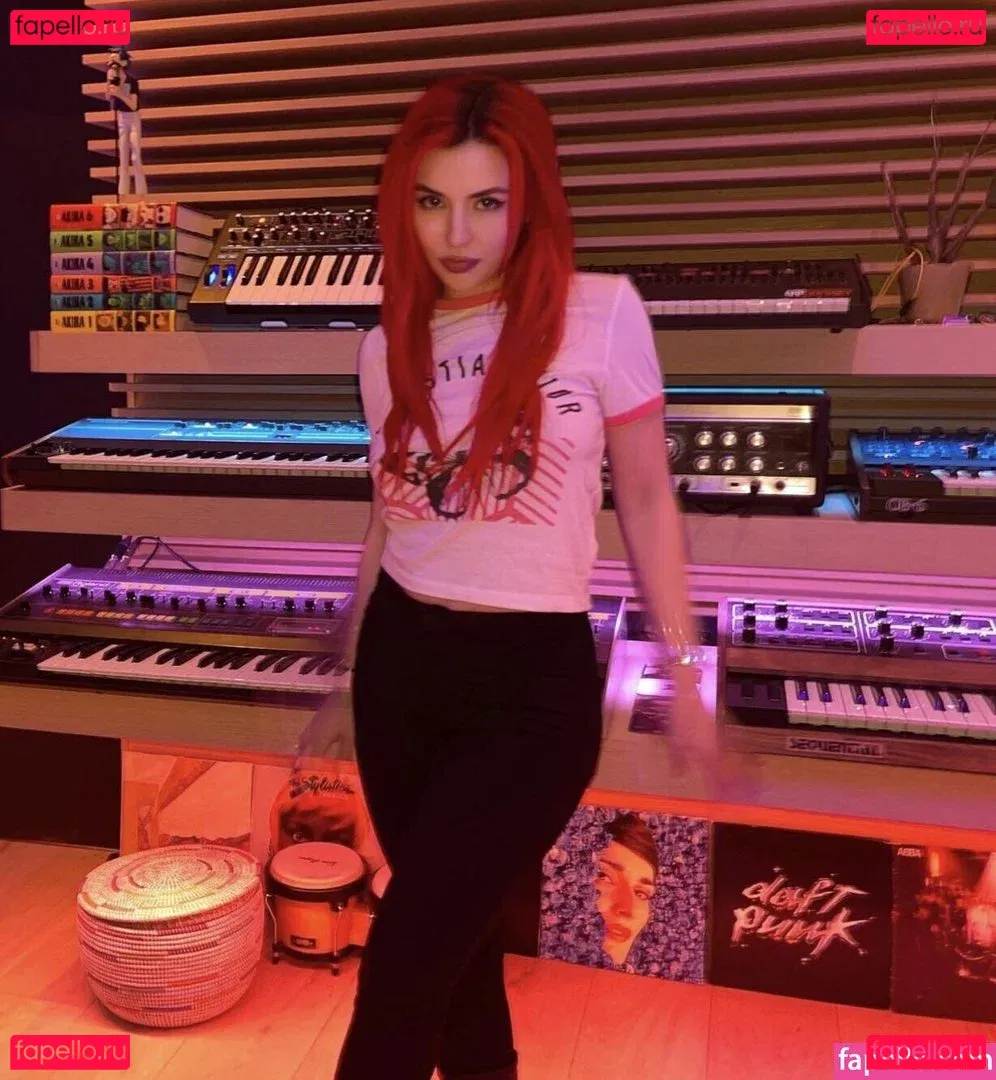 Ava Max Onlyfans Photo Gallery 