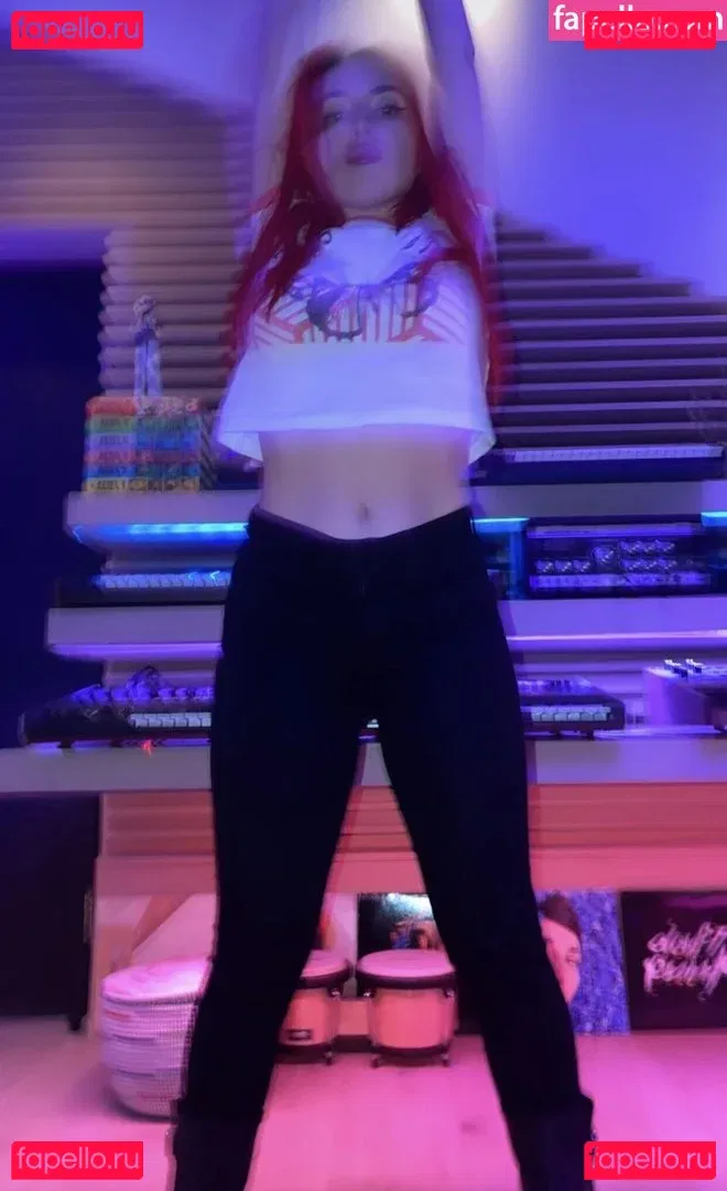 Ava Max Onlyfans Photo Gallery 