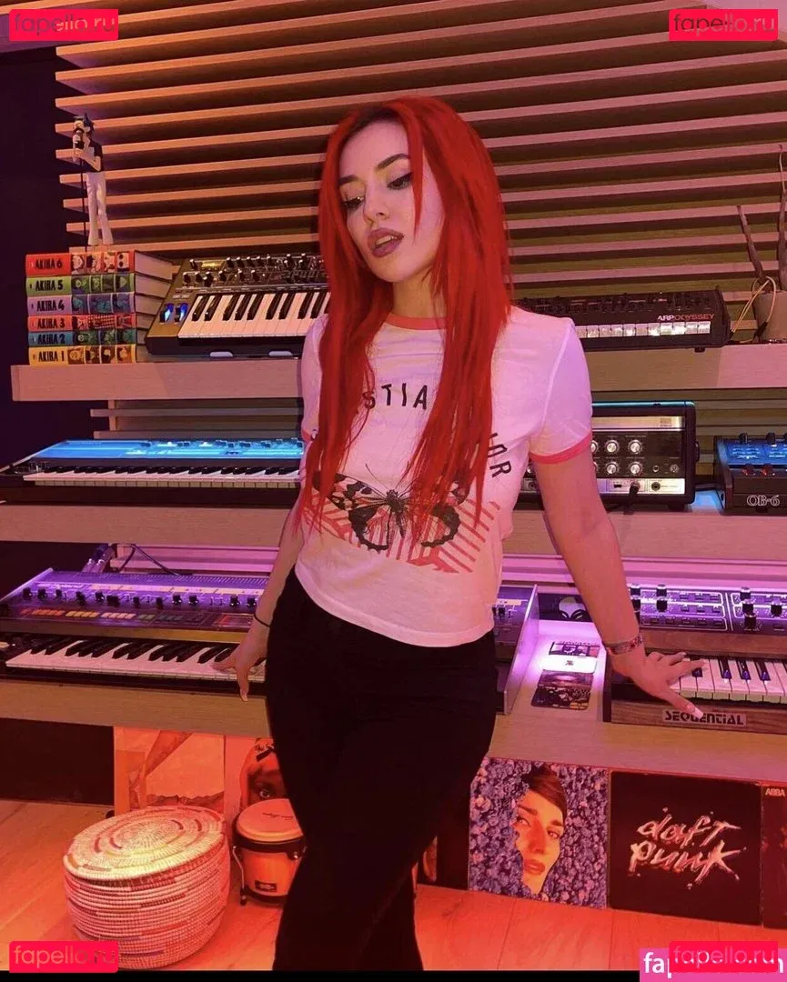 Ava Max Onlyfans Photo Gallery 