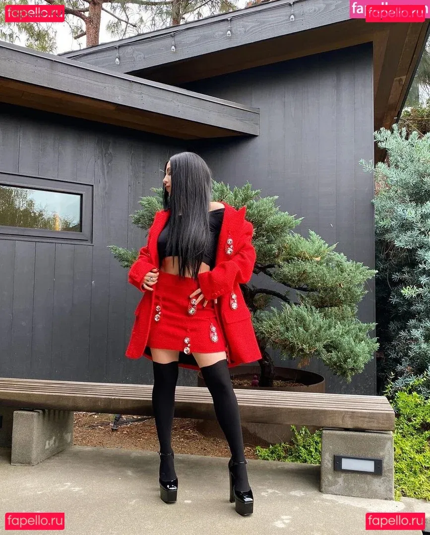 Ava Max Onlyfans Photo Gallery 