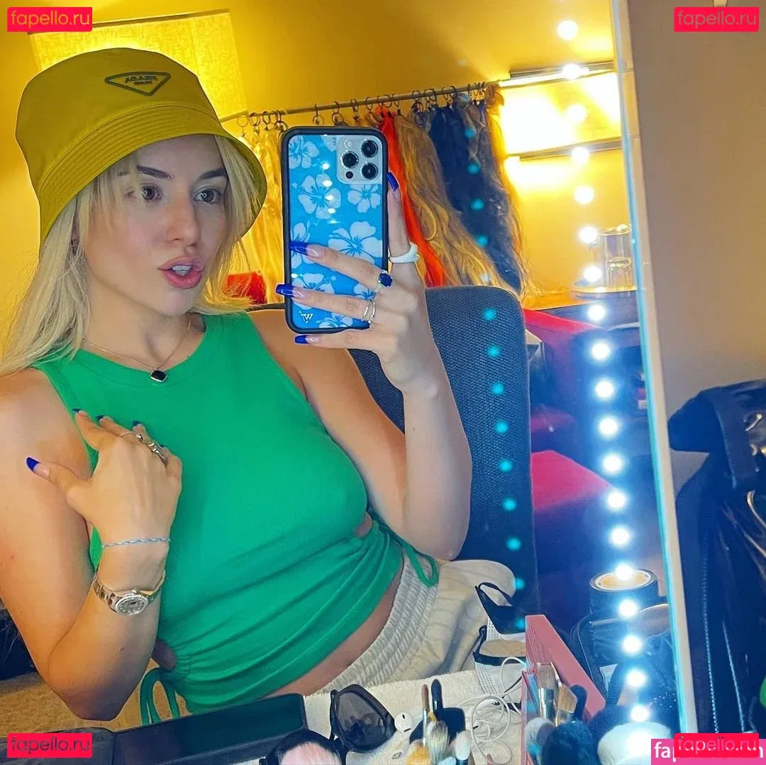 Ava Max Onlyfans Photo Gallery 