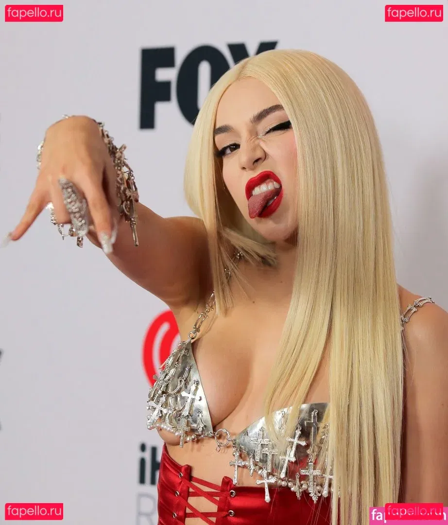 Ava Max Onlyfans Photo Gallery 