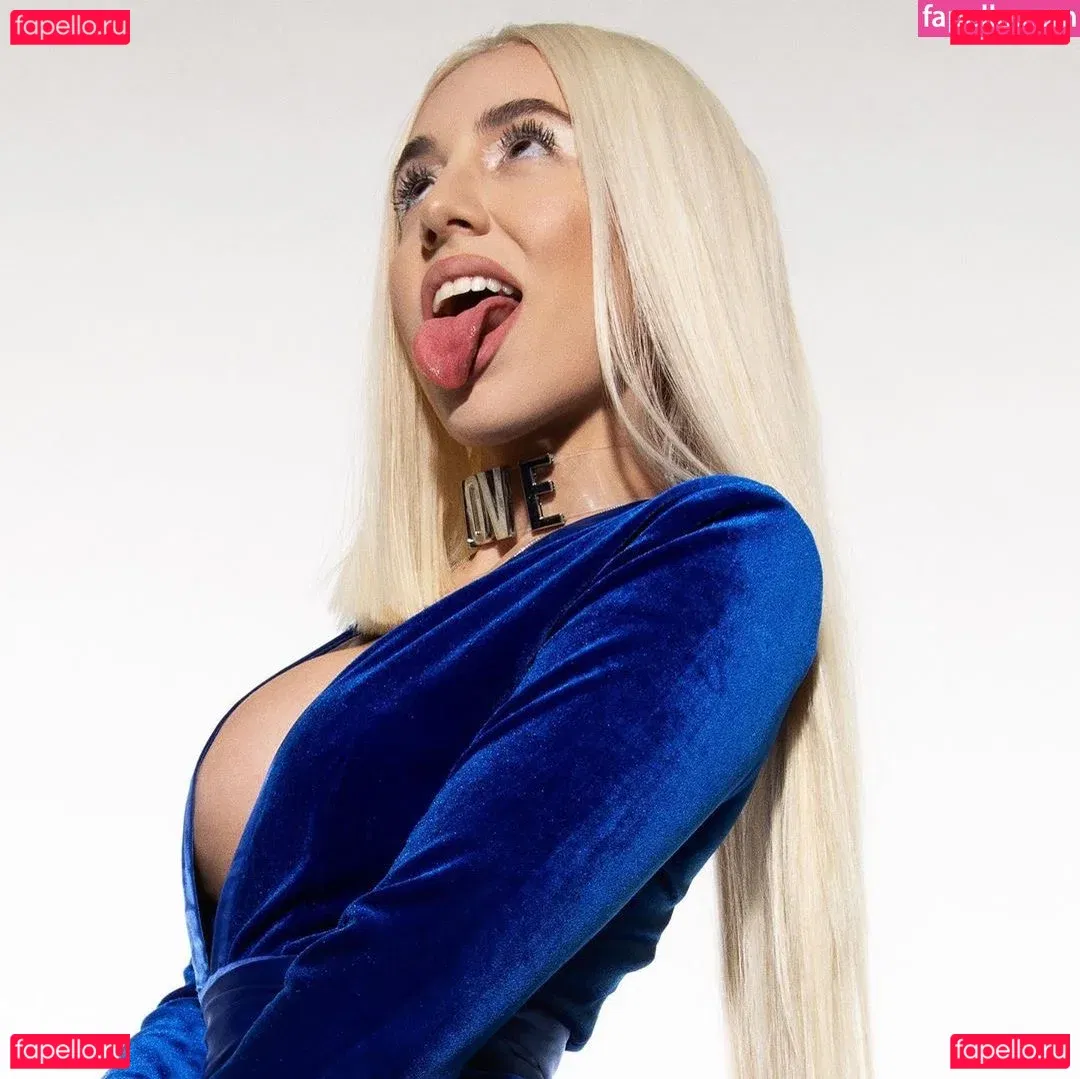 Ava Max Onlyfans Photo Gallery 