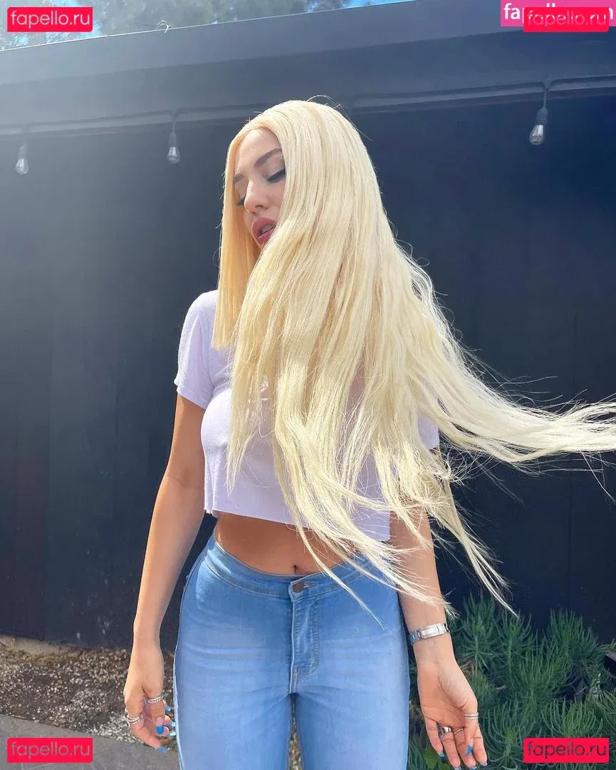 Ava Max Onlyfans Photo Gallery 