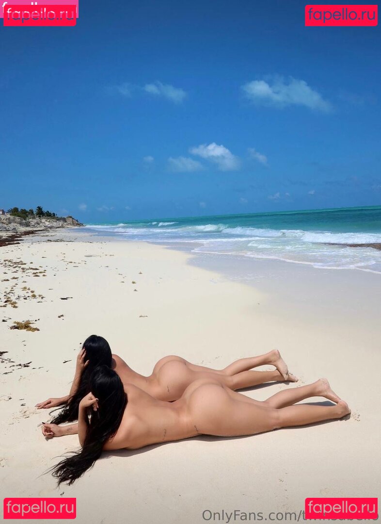 Gemelas Abello / gemelasabello / twinsabello Onlyfans Photo Gallery 