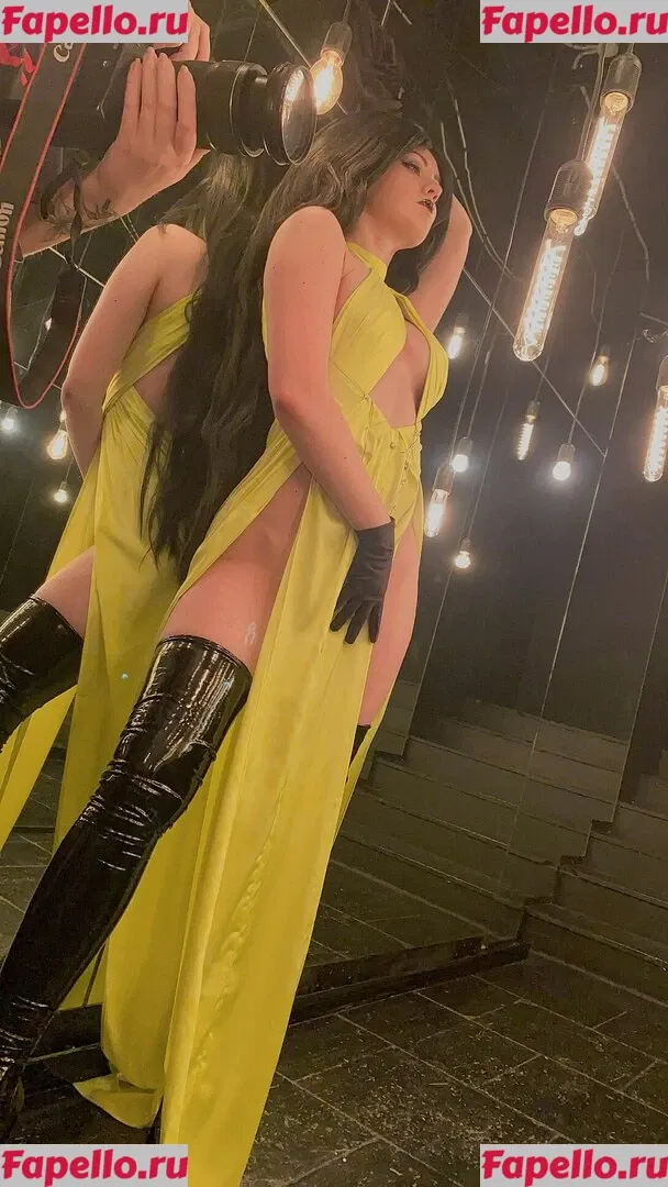 Oniksiya Sofinikum Onlyfans Photo Gallery 