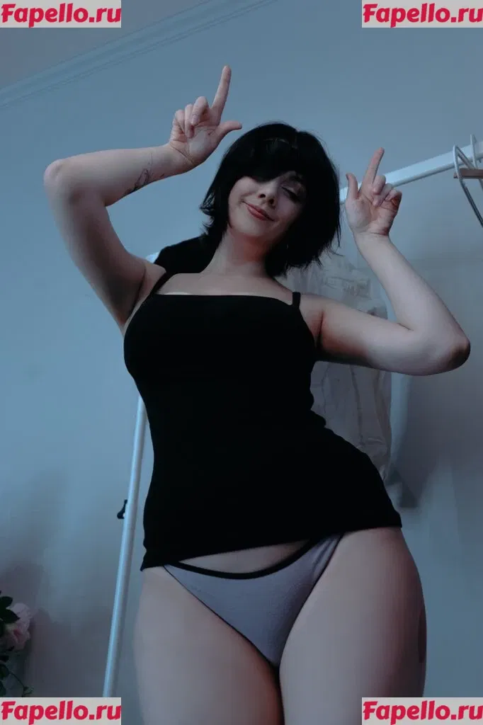 Oniksiya Sofinikum Onlyfans Photo Gallery 