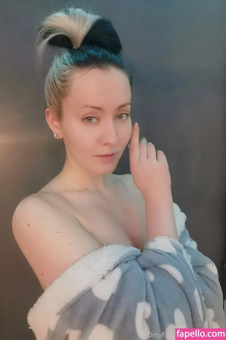 Oniksiya Sofinikum Onlyfans Photo Gallery 