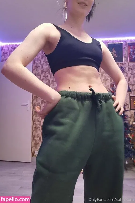 Oniksiya Sofinikum Onlyfans Photo Gallery 