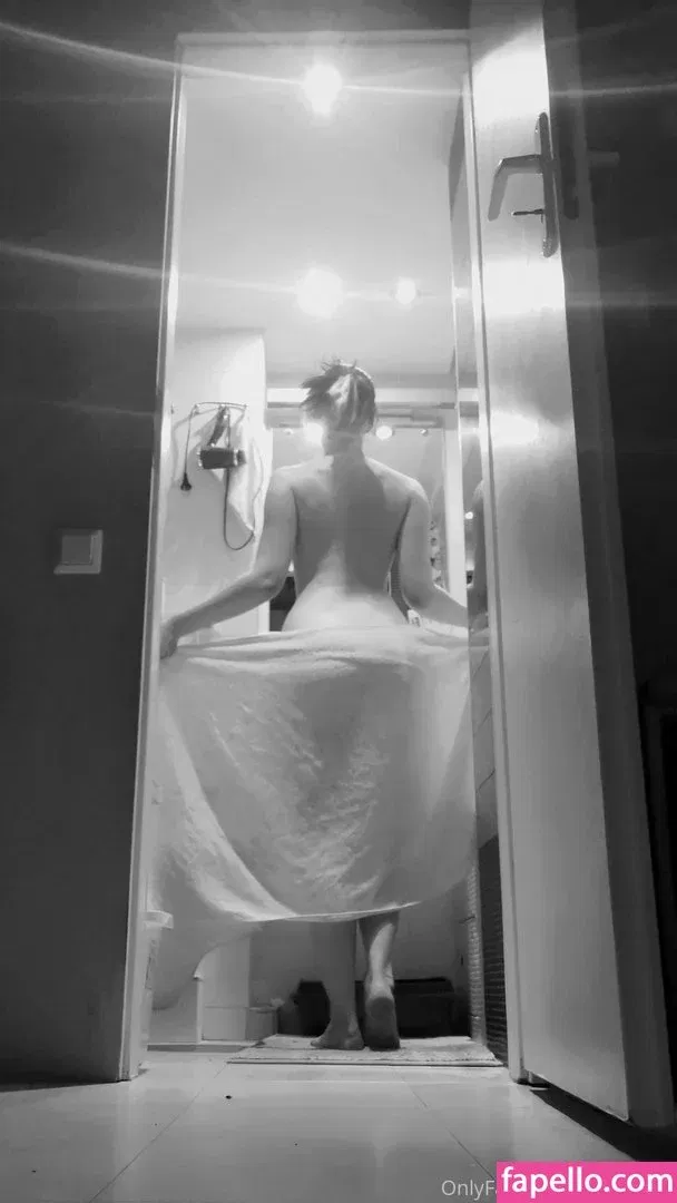 Oniksiya Sofinikum Onlyfans Photo Gallery 