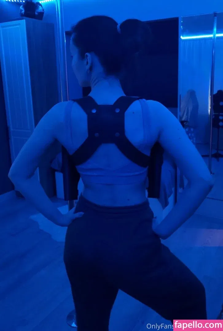 Oniksiya Sofinikum Onlyfans Photo Gallery 