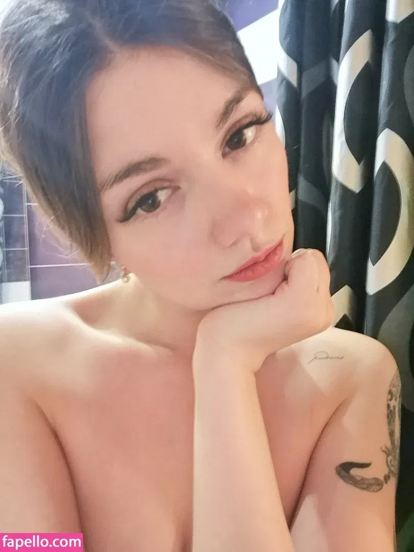 Oniksiya Sofinikum Onlyfans Photo Gallery 