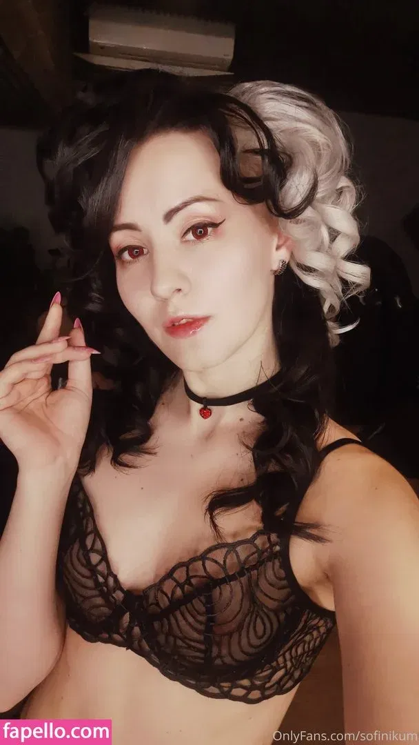 Oniksiya Sofinikum Onlyfans Photo Gallery 