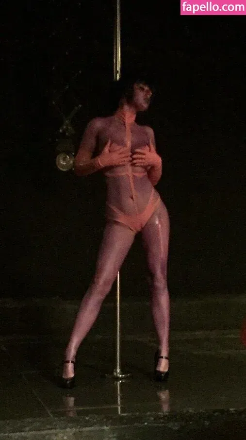 Oniksiya Sofinikum Onlyfans Photo Gallery 