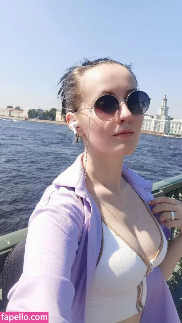 Oniksiya Sofinikum Onlyfans Photo Gallery 