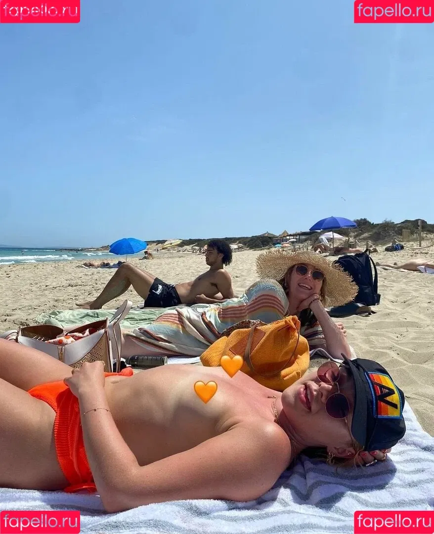 Florence Pugh Onlyfans Photo Gallery 