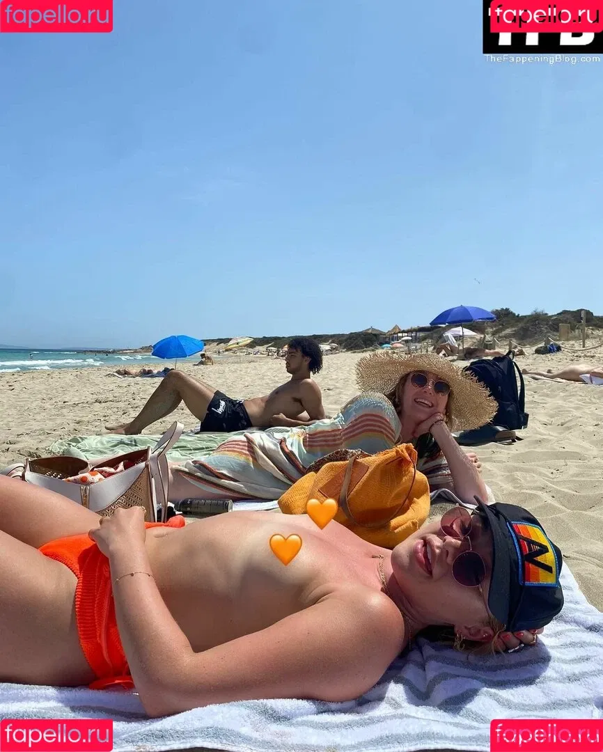 Florence Pugh Onlyfans Photo Gallery 