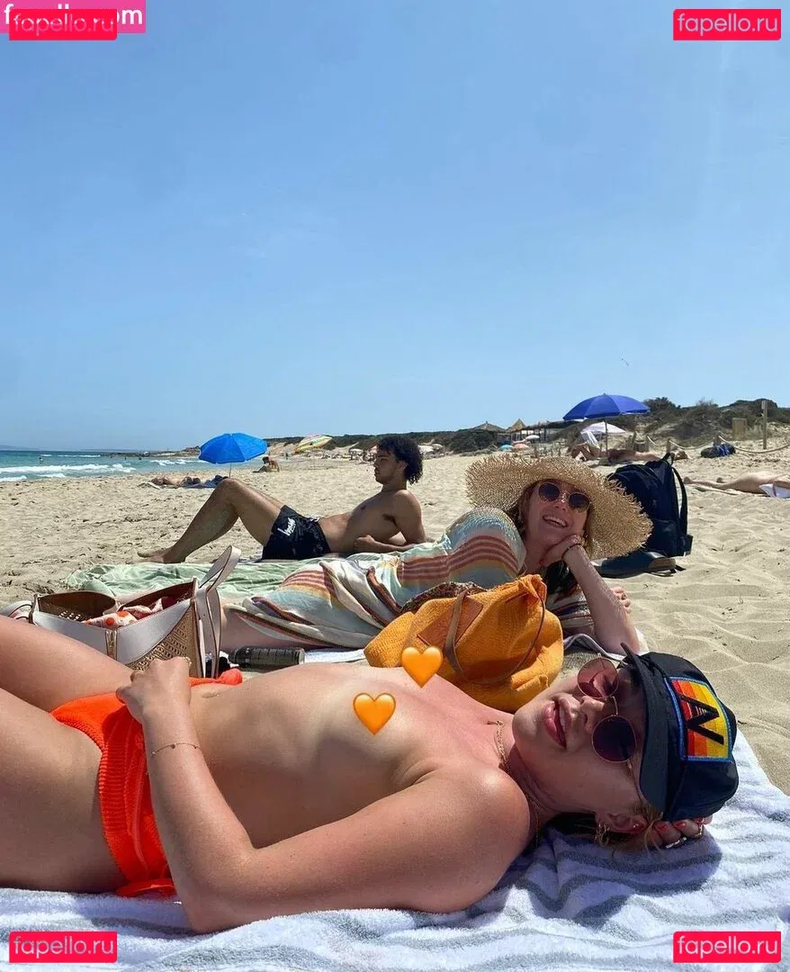 Florence Pugh Onlyfans Photo Gallery 