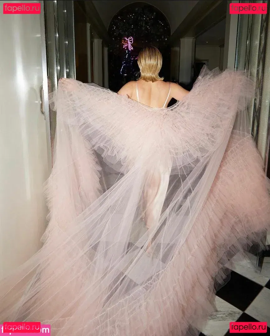 Florence Pugh Onlyfans Photo Gallery 