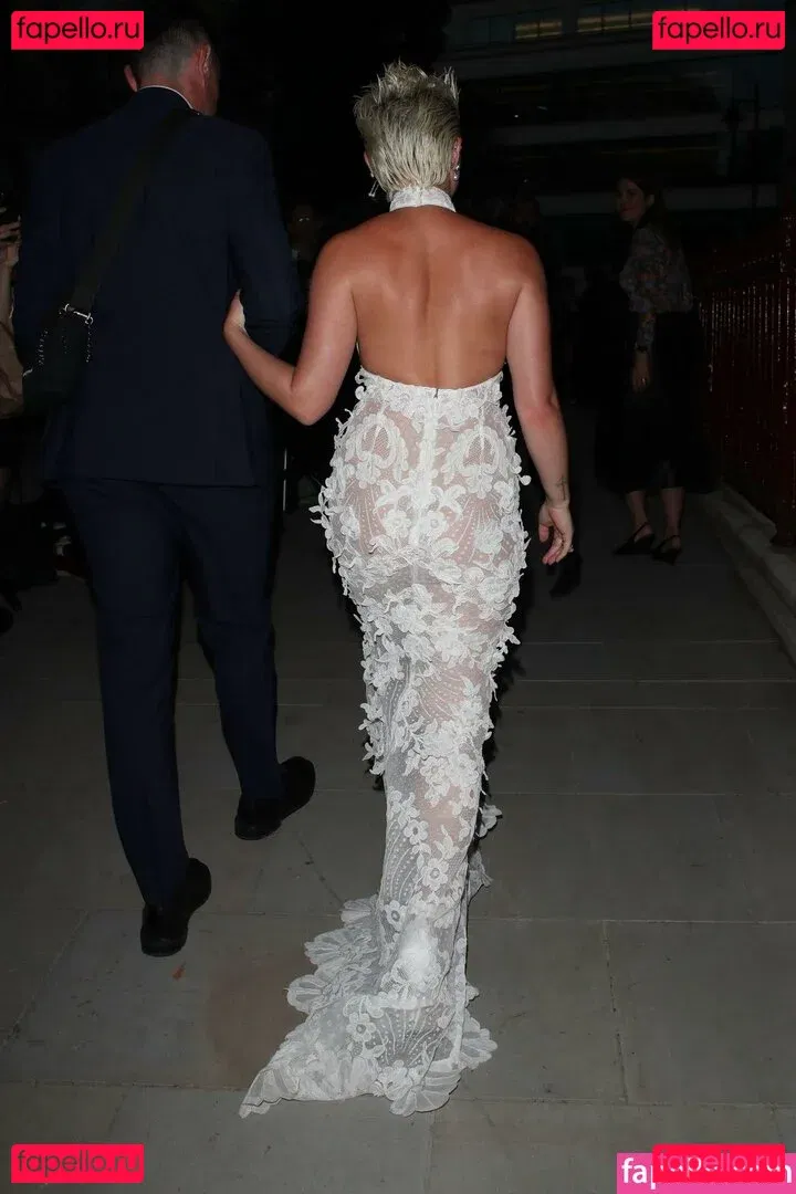 Florence Pugh Onlyfans Photo Gallery 