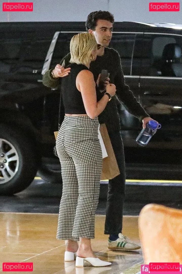 Florence Pugh Onlyfans Photo Gallery 