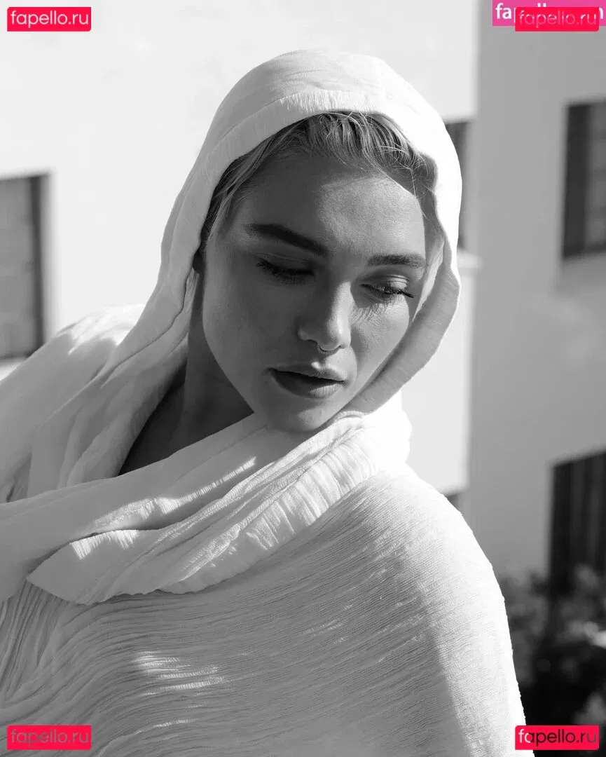 Florence Pugh Onlyfans Photo Gallery 