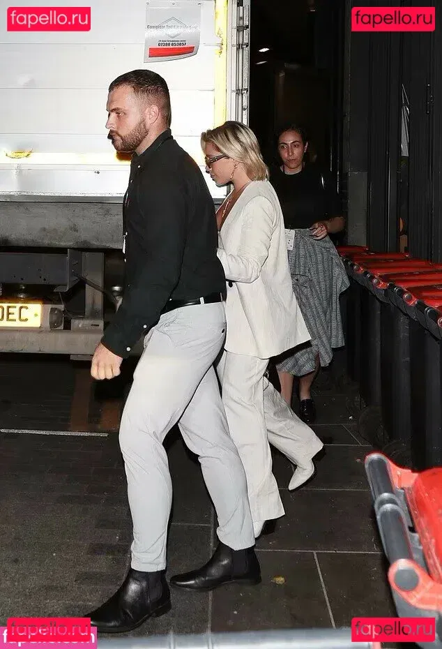 Florence Pugh Onlyfans Photo Gallery 