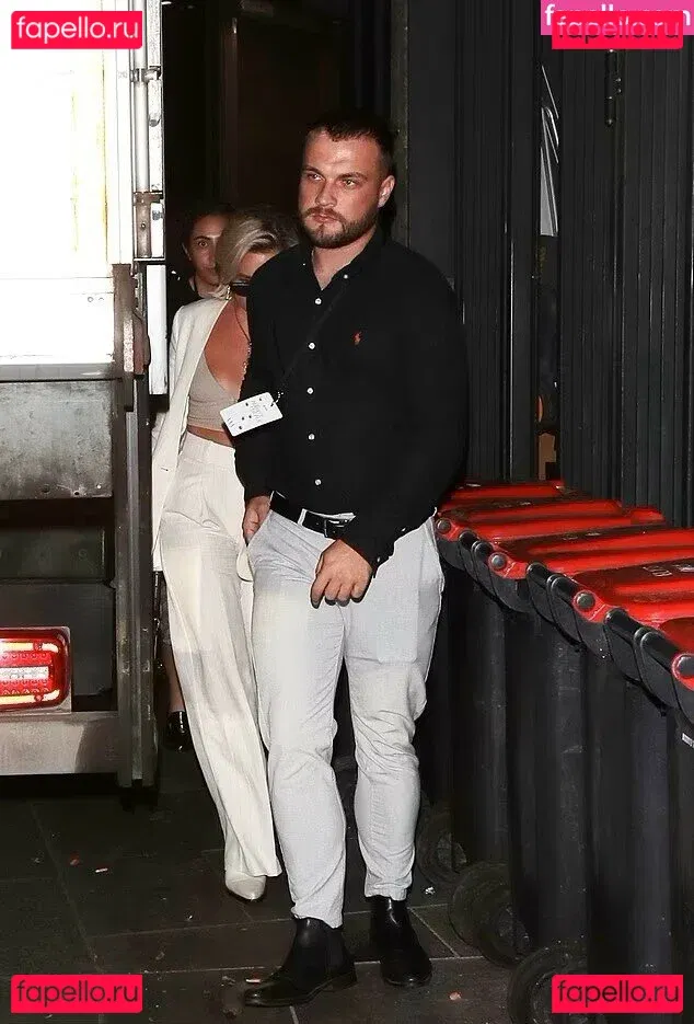 Florence Pugh Onlyfans Photo Gallery 