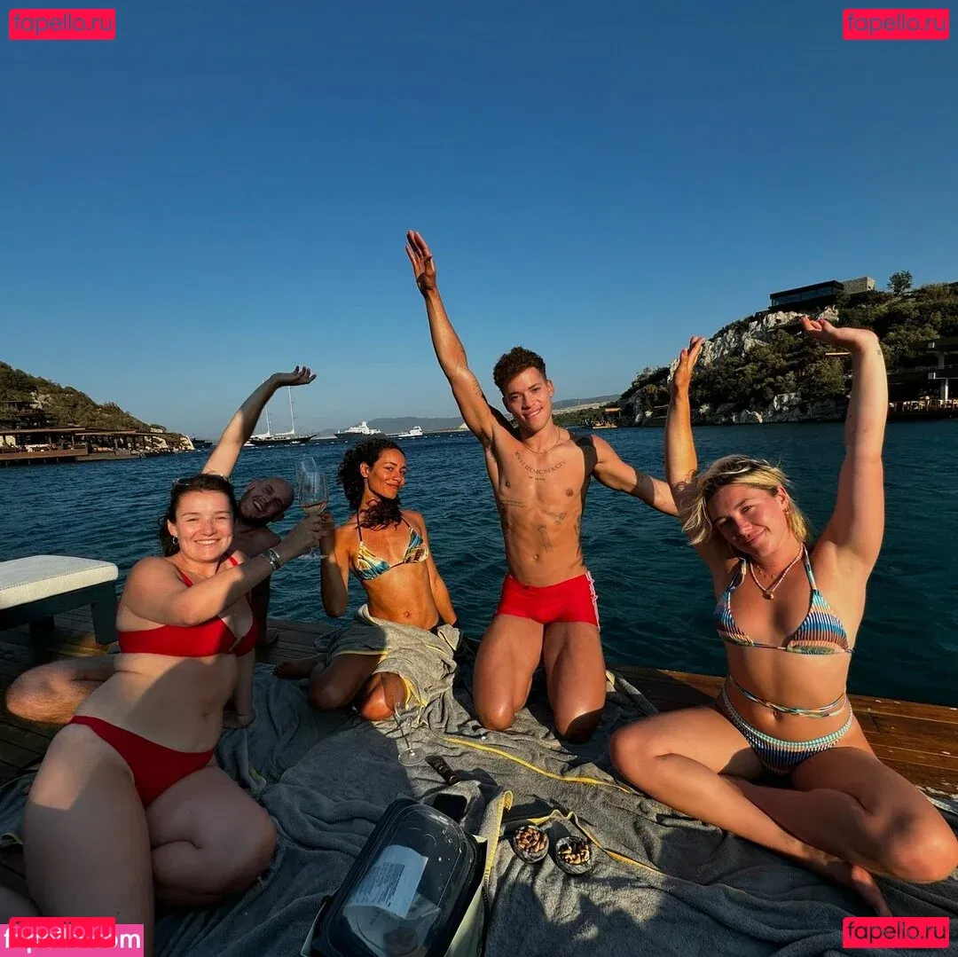 Florence Pugh Onlyfans Photo Gallery 